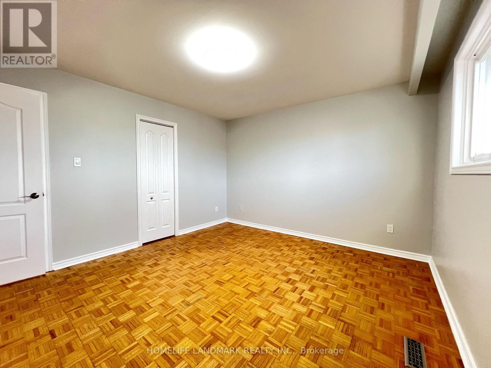 4 FERNCREST GATE Image 21