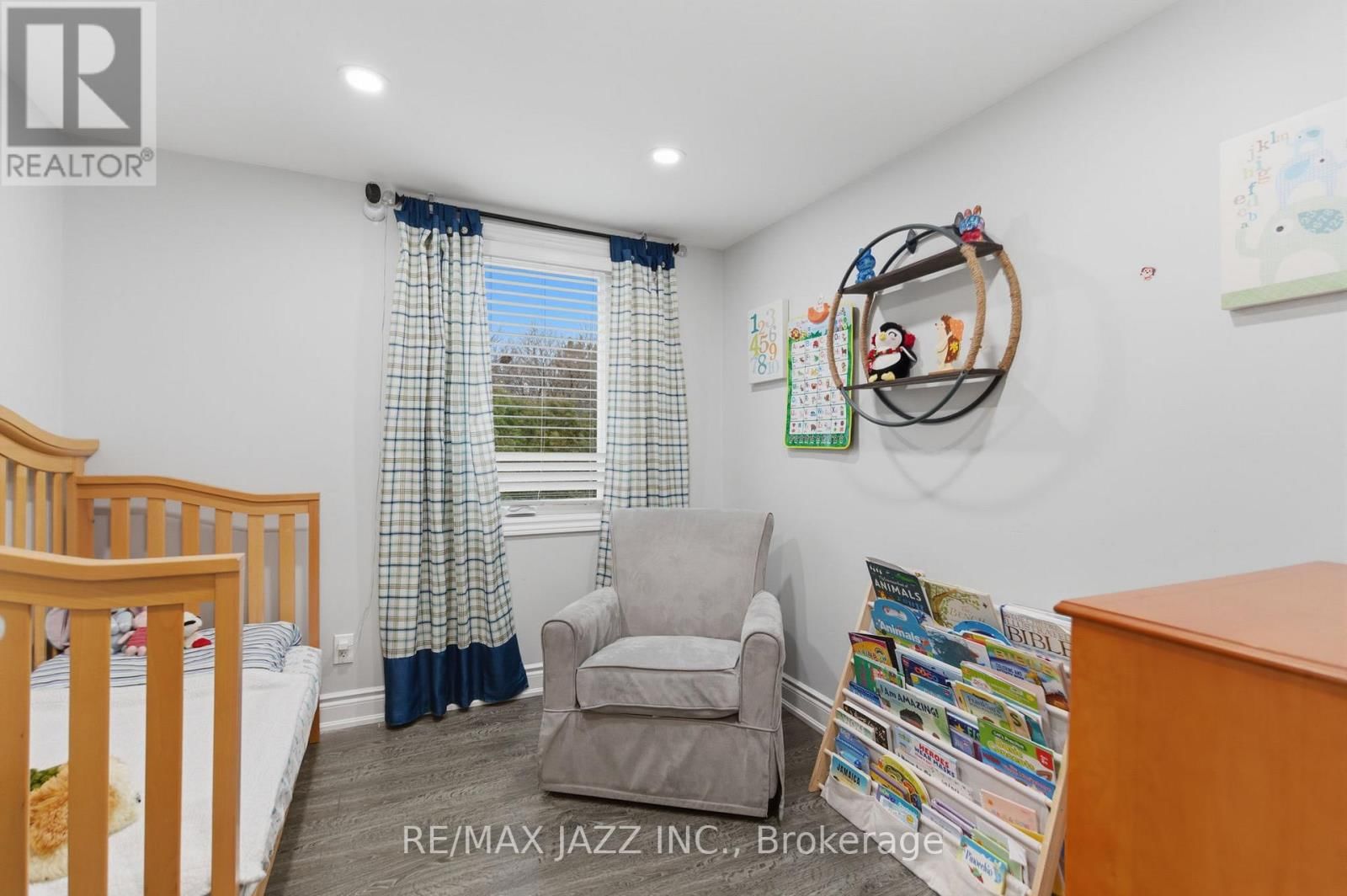 148 CONANT STREET Image 32