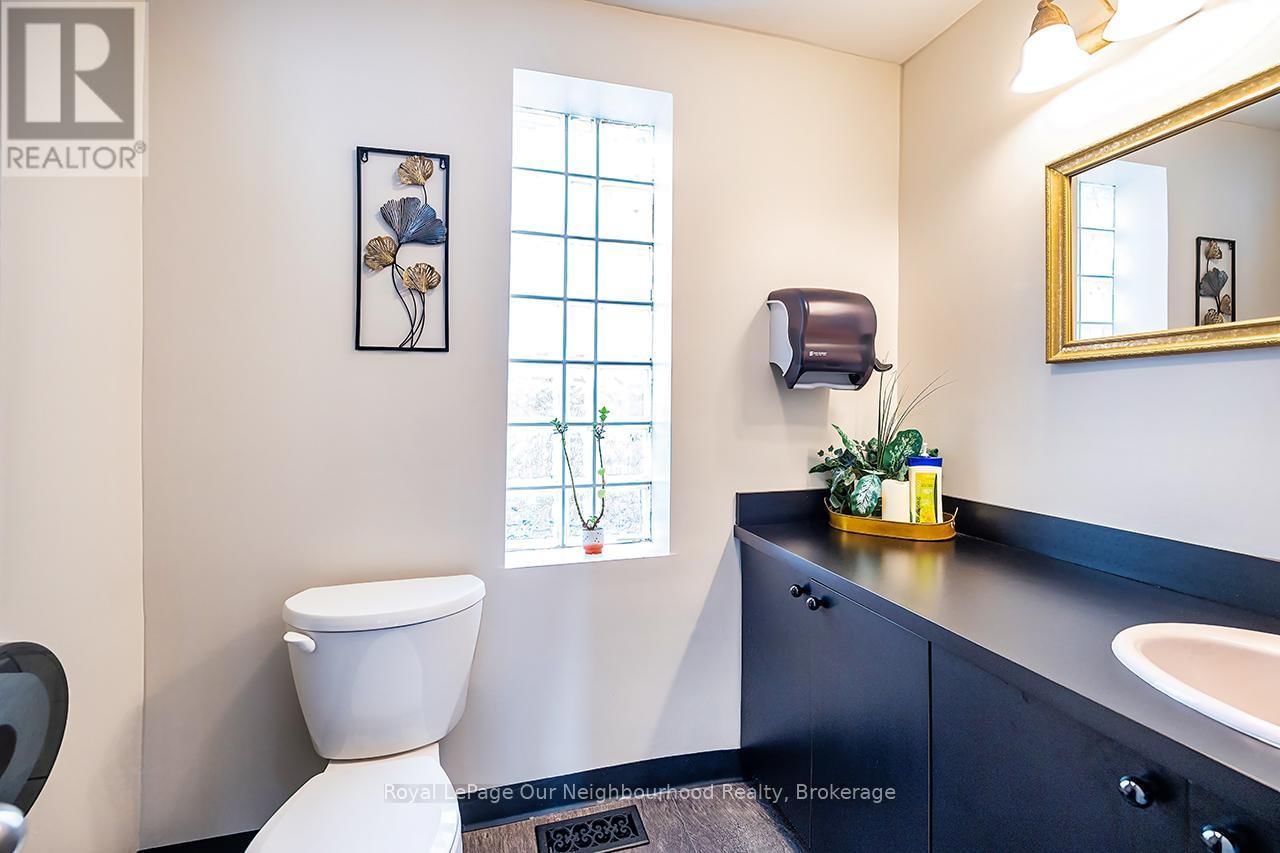 71 ALBERT STREET Image 15