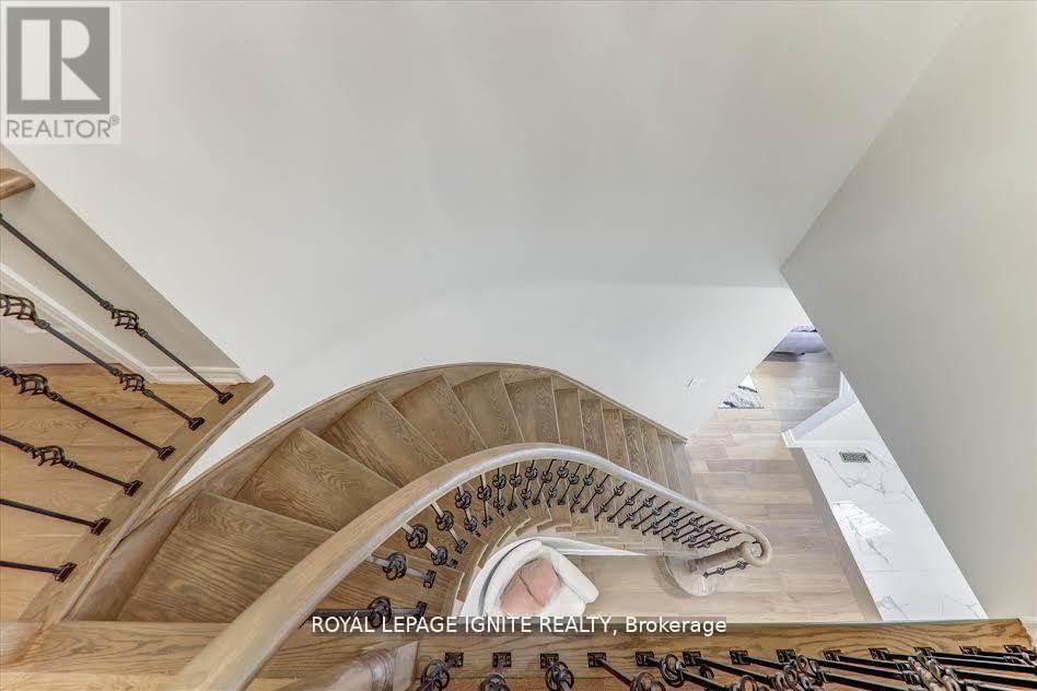 26 HALFMOON SQUARE Image 13