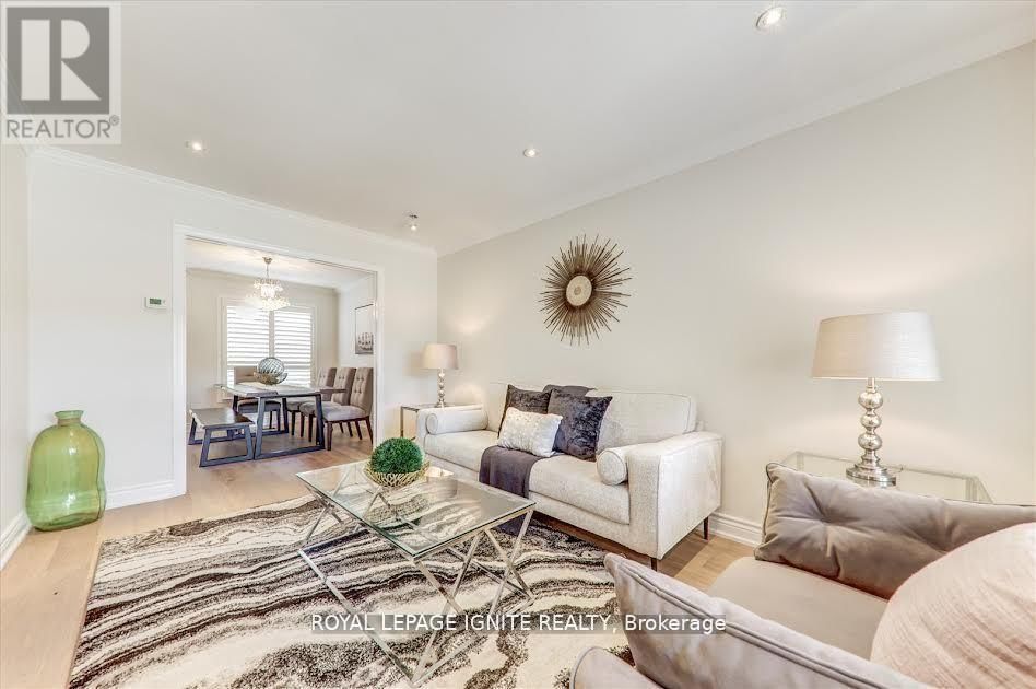 26 HALFMOON SQUARE Image 2