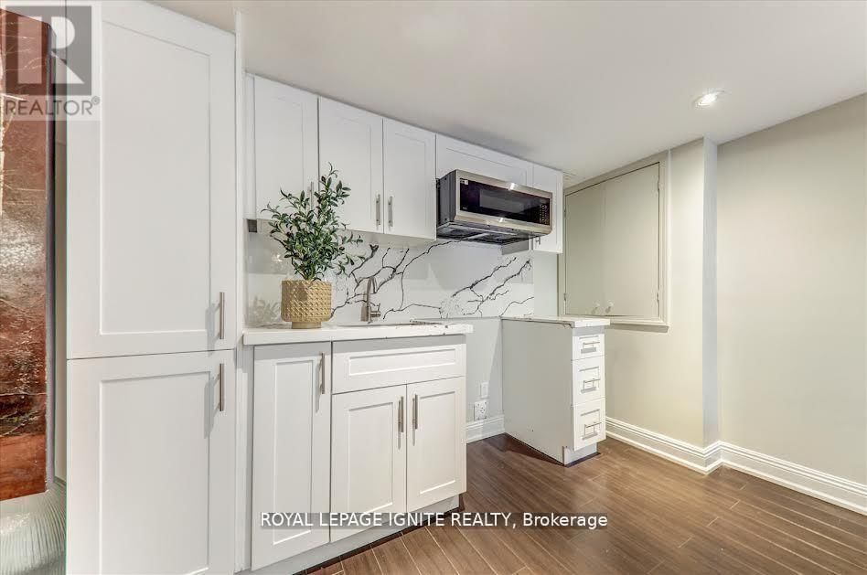 26 HALFMOON SQUARE Image 22