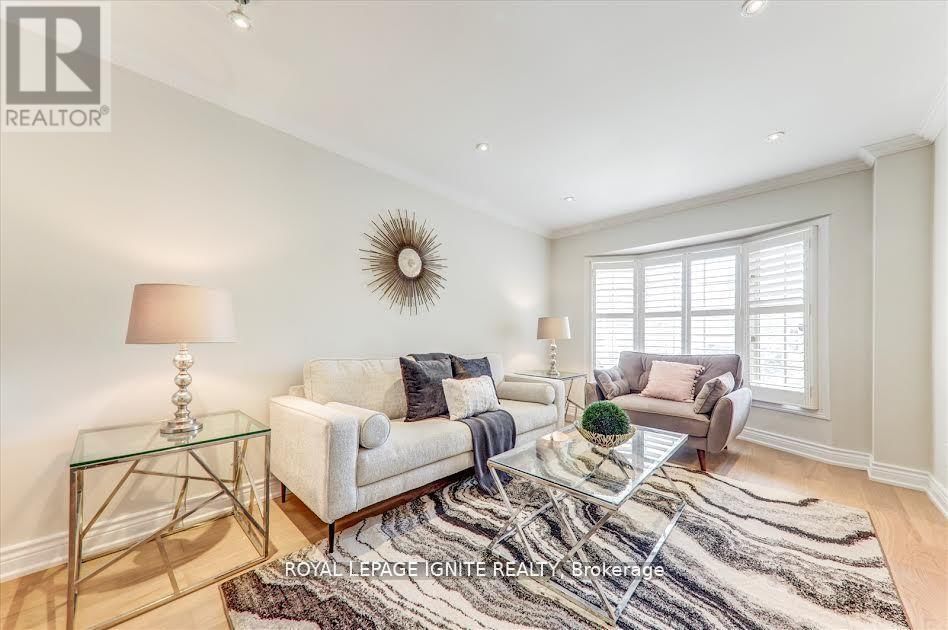 26 HALFMOON SQUARE Image 3