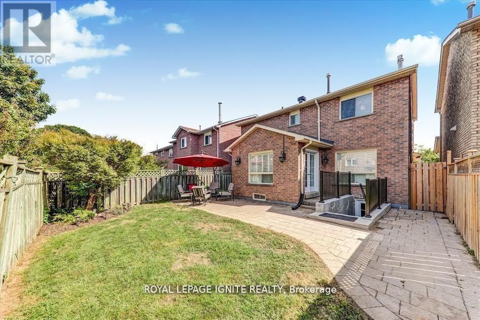 26 HALFMOON SQUARE Image 30