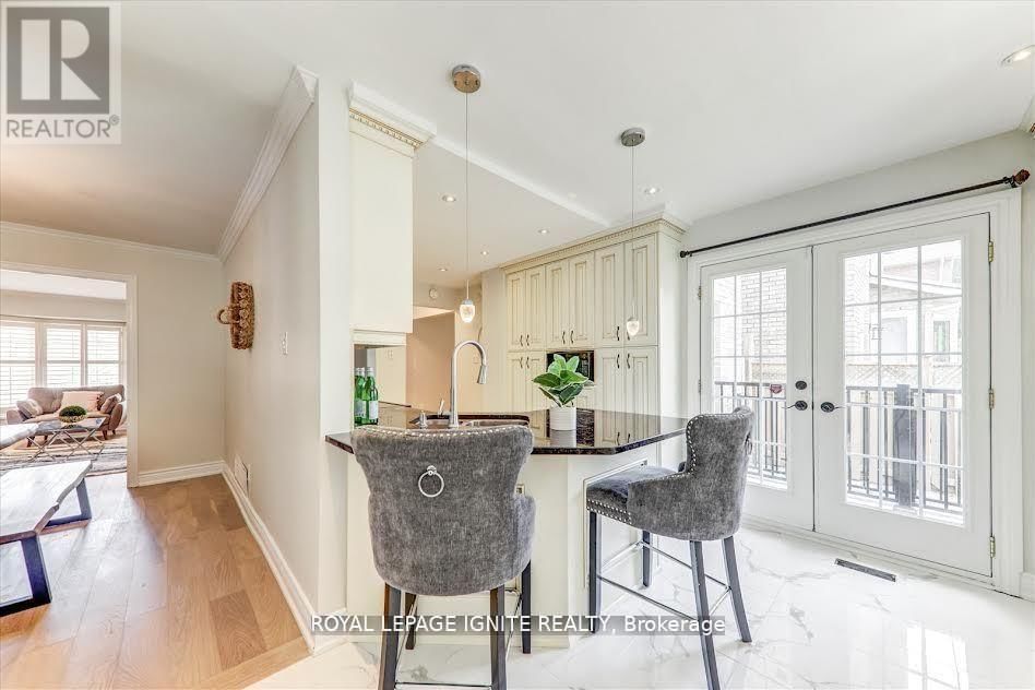 26 HALFMOON SQUARE Image 8