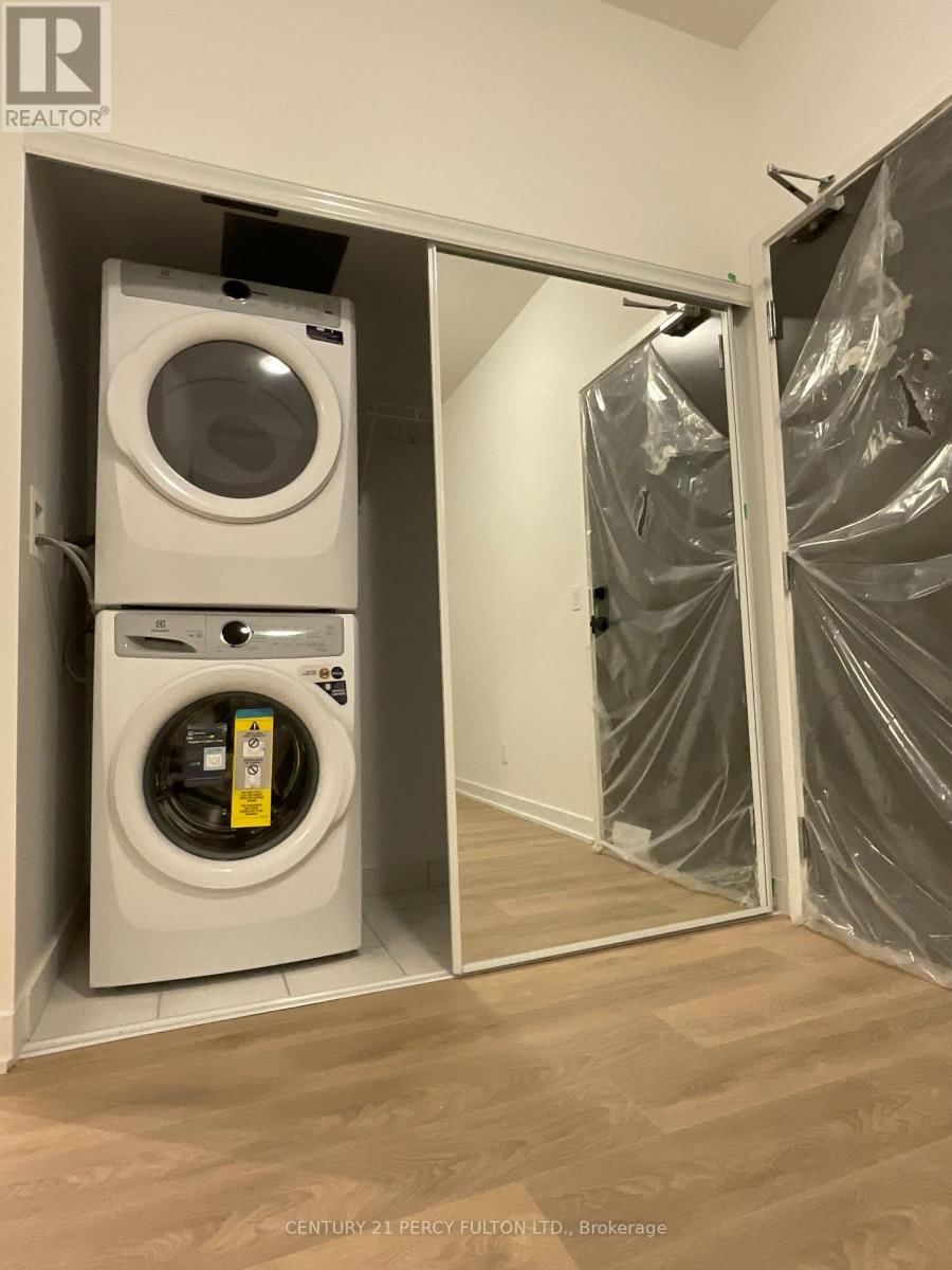 2920 - 2031 KENNEDY ROAD Image 13