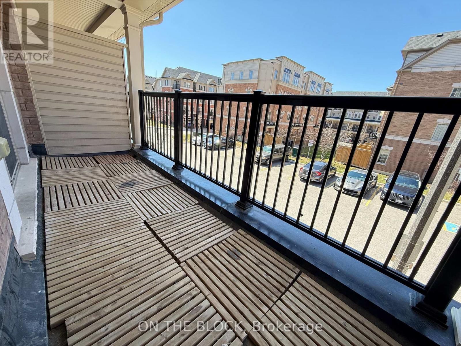 2530 ROSEDROP PATH Image 12