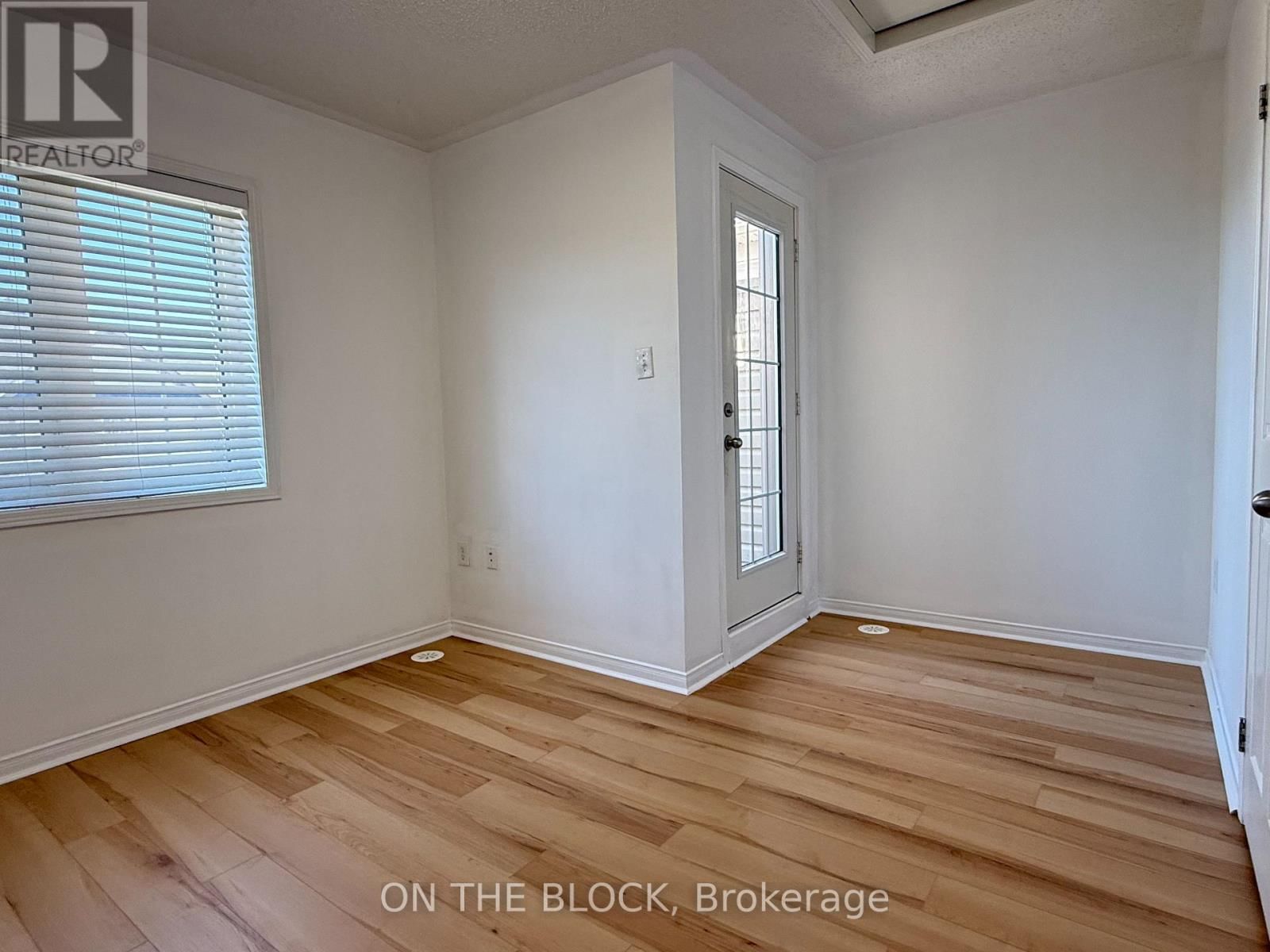 2530 ROSEDROP PATH Image 22