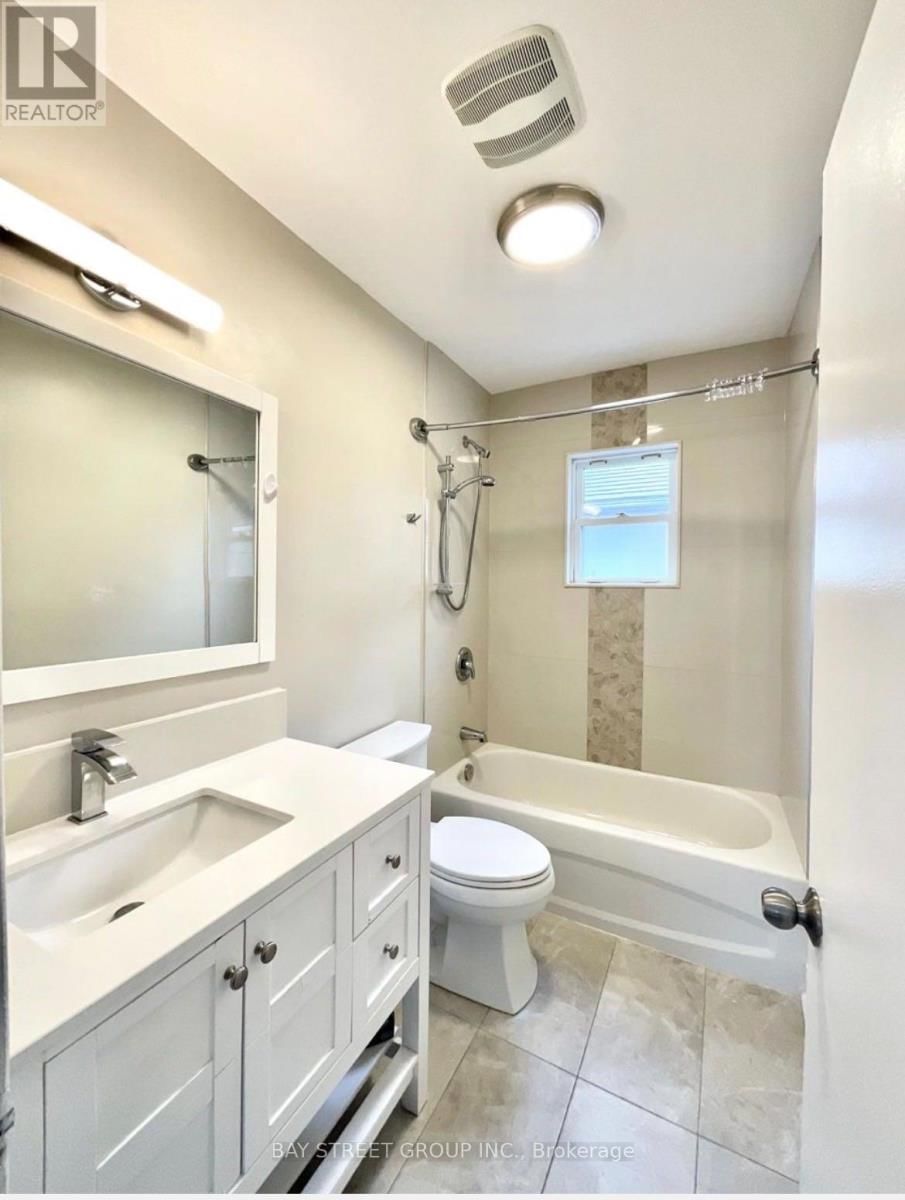 Main Floor - 37 BAYARD AVENUE Image 9