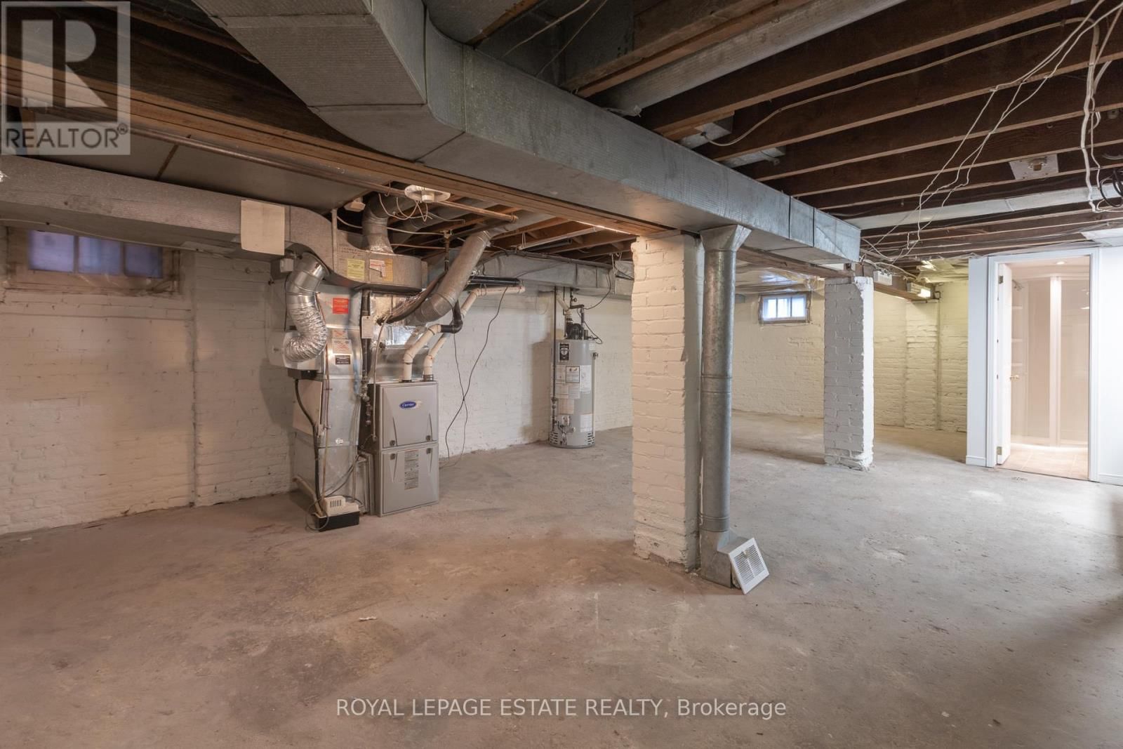 358 VICTORIA PARK AVENUE Image 27