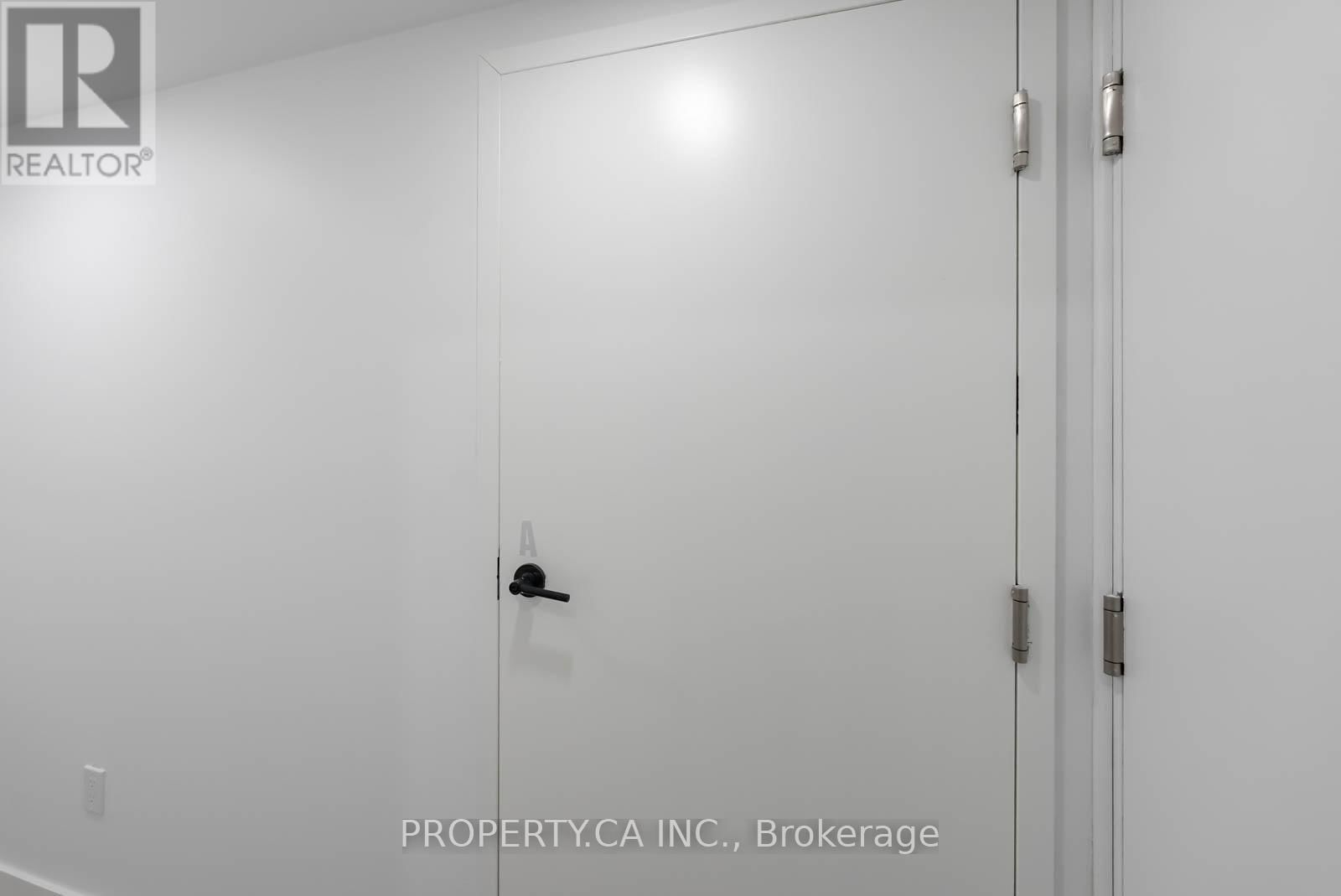 Bsmnt A - 15 RIANT STREET Image 8