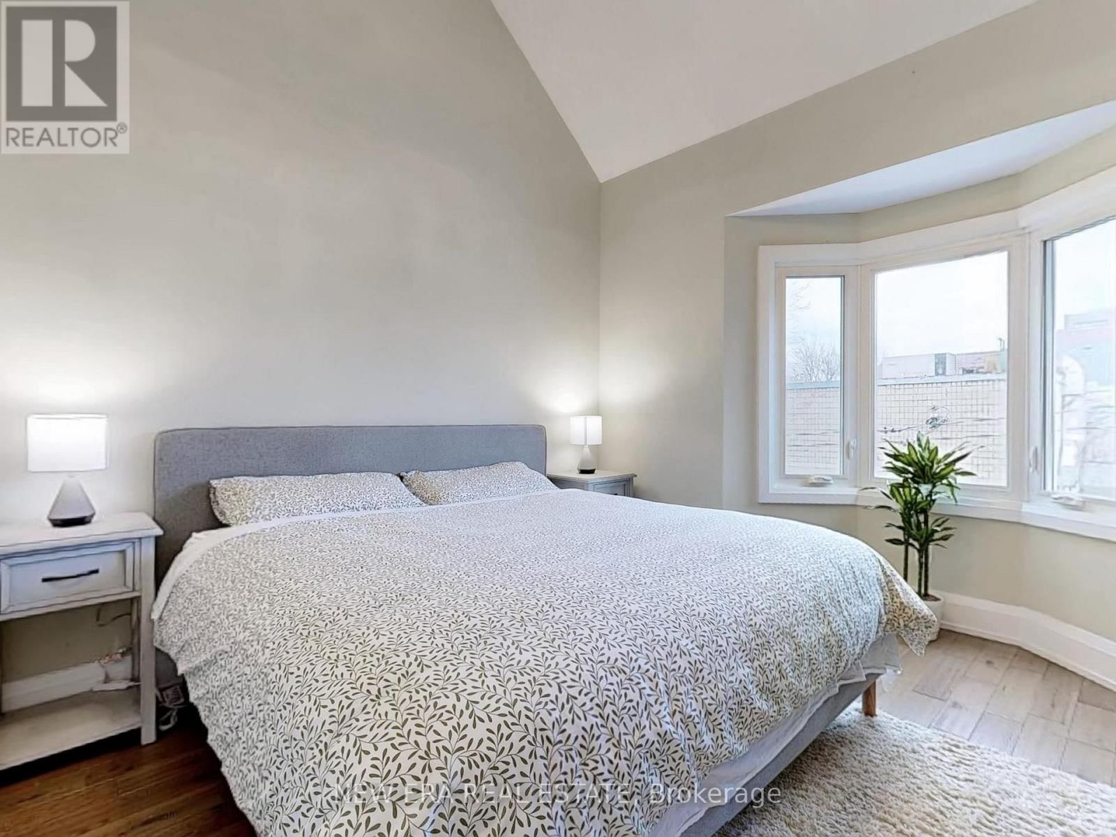 75 LAING STREET Image 17