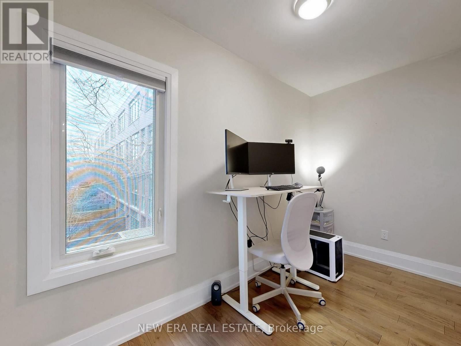 75 LAING STREET Image 24