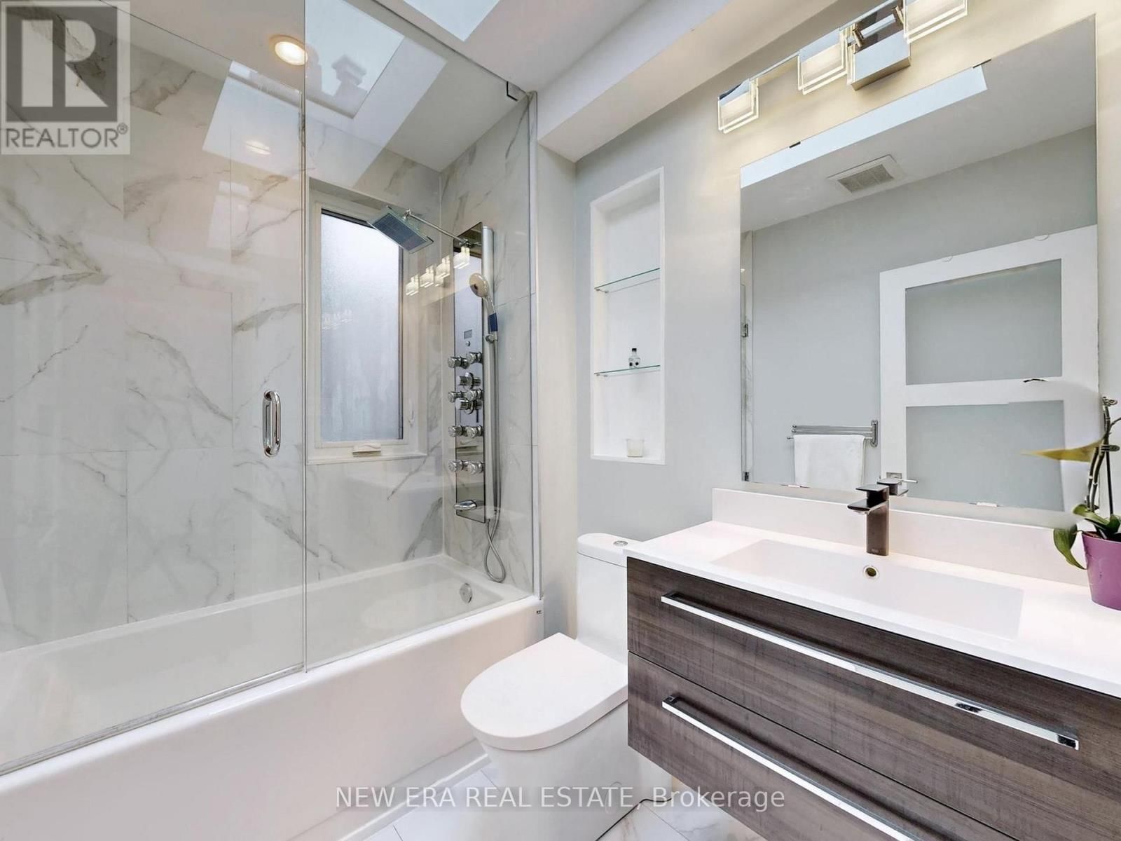 75 LAING STREET Image 26