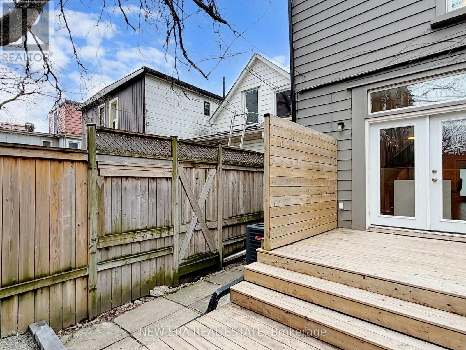 75 LAING STREET Image 32