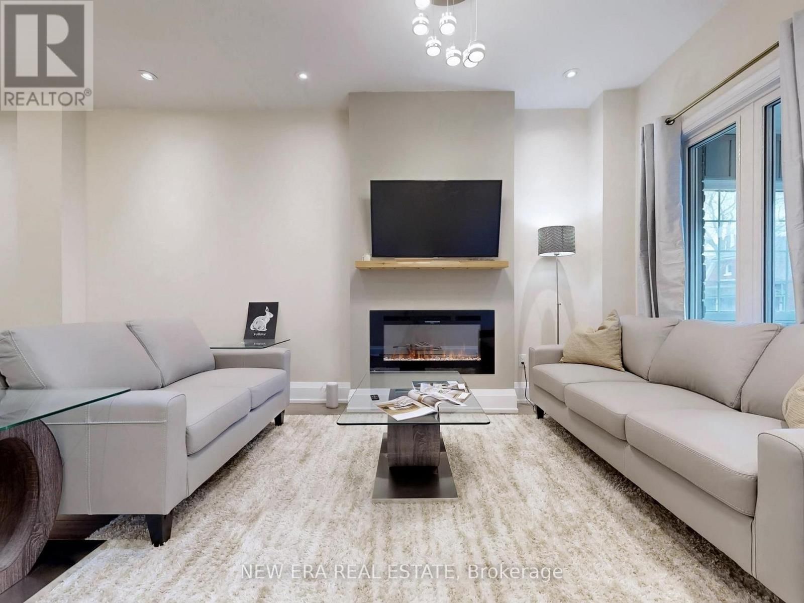 75 LAING STREET Image 4