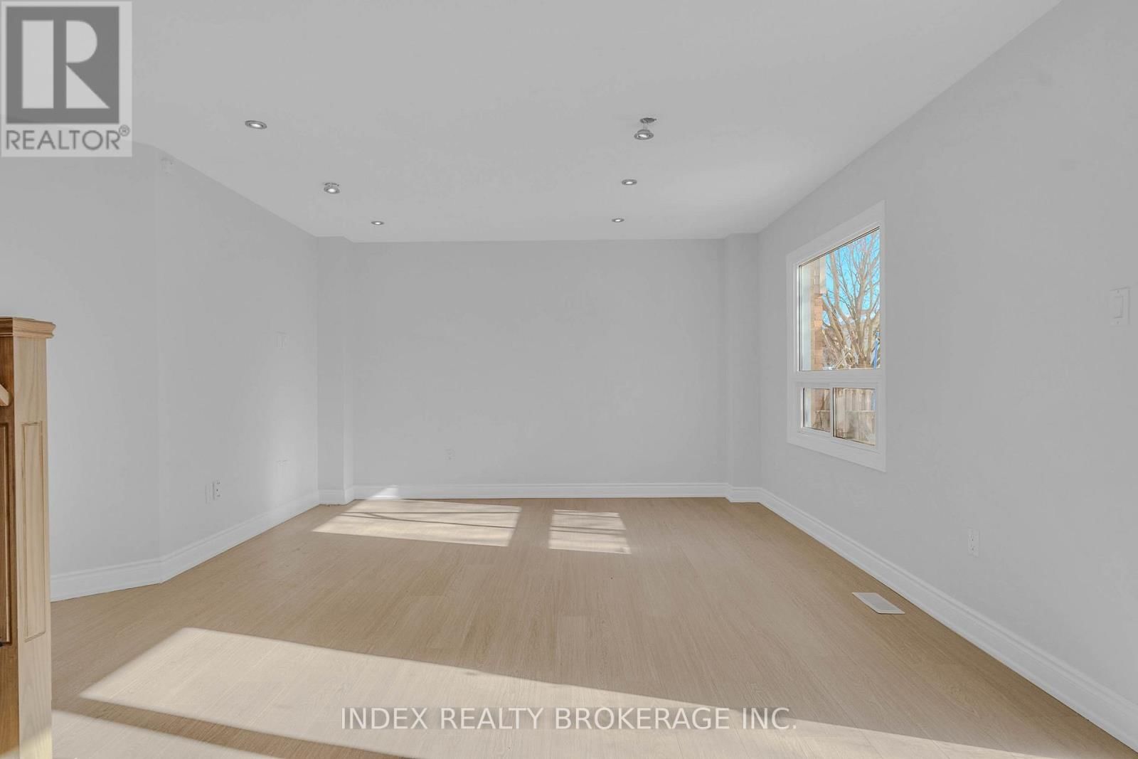 23 DREW COURT Image 12