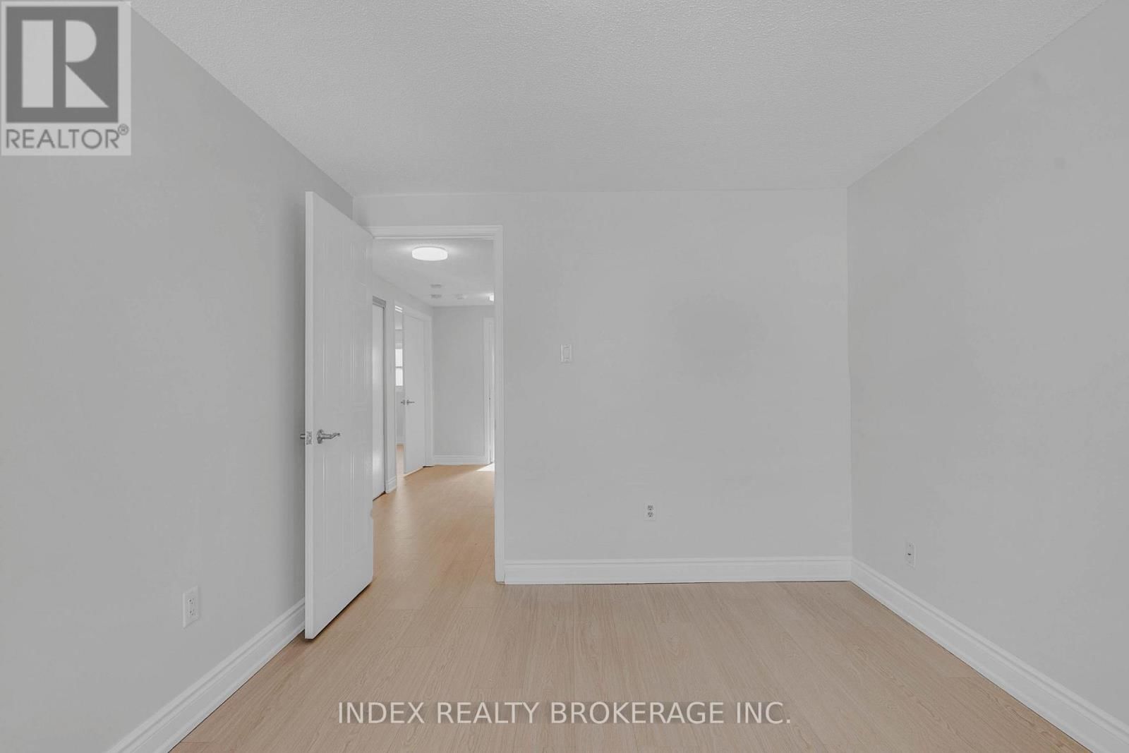 23 DREW COURT Image 27