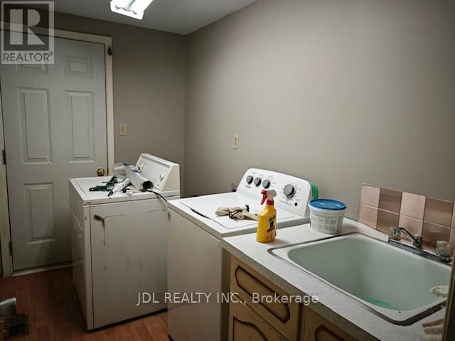 28 HARRINGAY CRESCENT Image 12