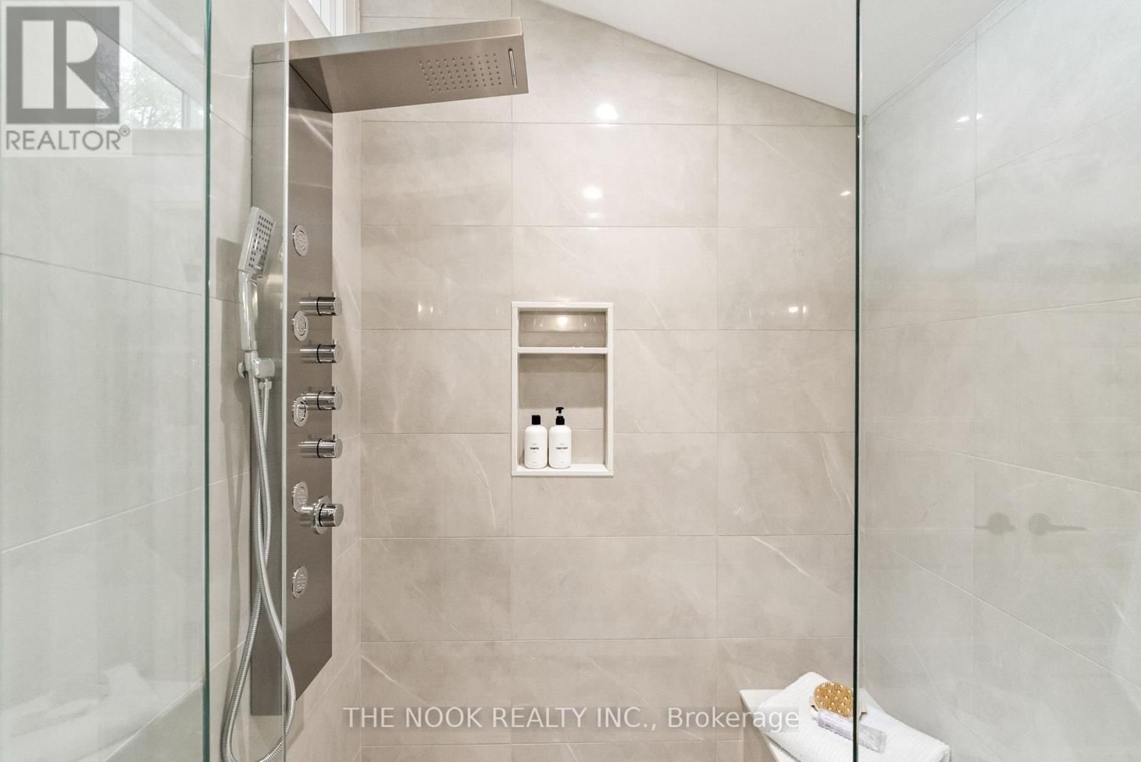 55 HONEY'S BEACH ROAD Image 26