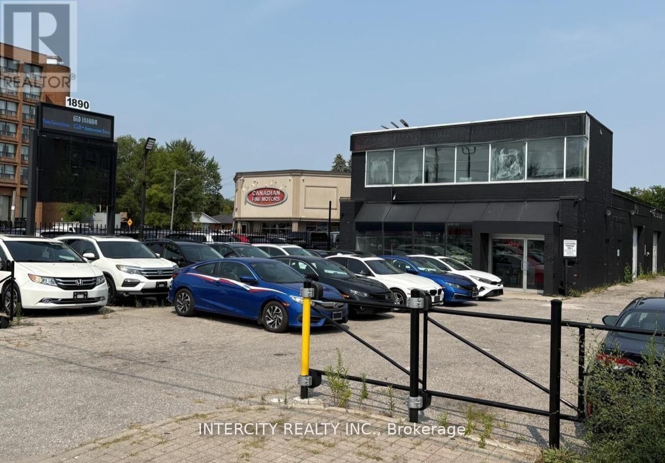 1890 LAWRENCE AVENUE EAST Image 6