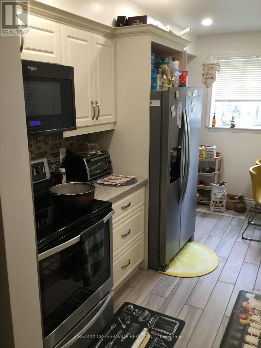 28 SCOTNEY GROVE Image 7