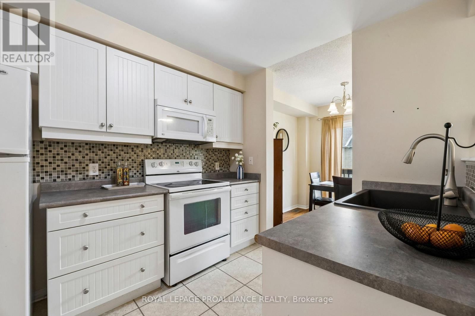 61 - 1119 ORMOND DRIVE Image 15