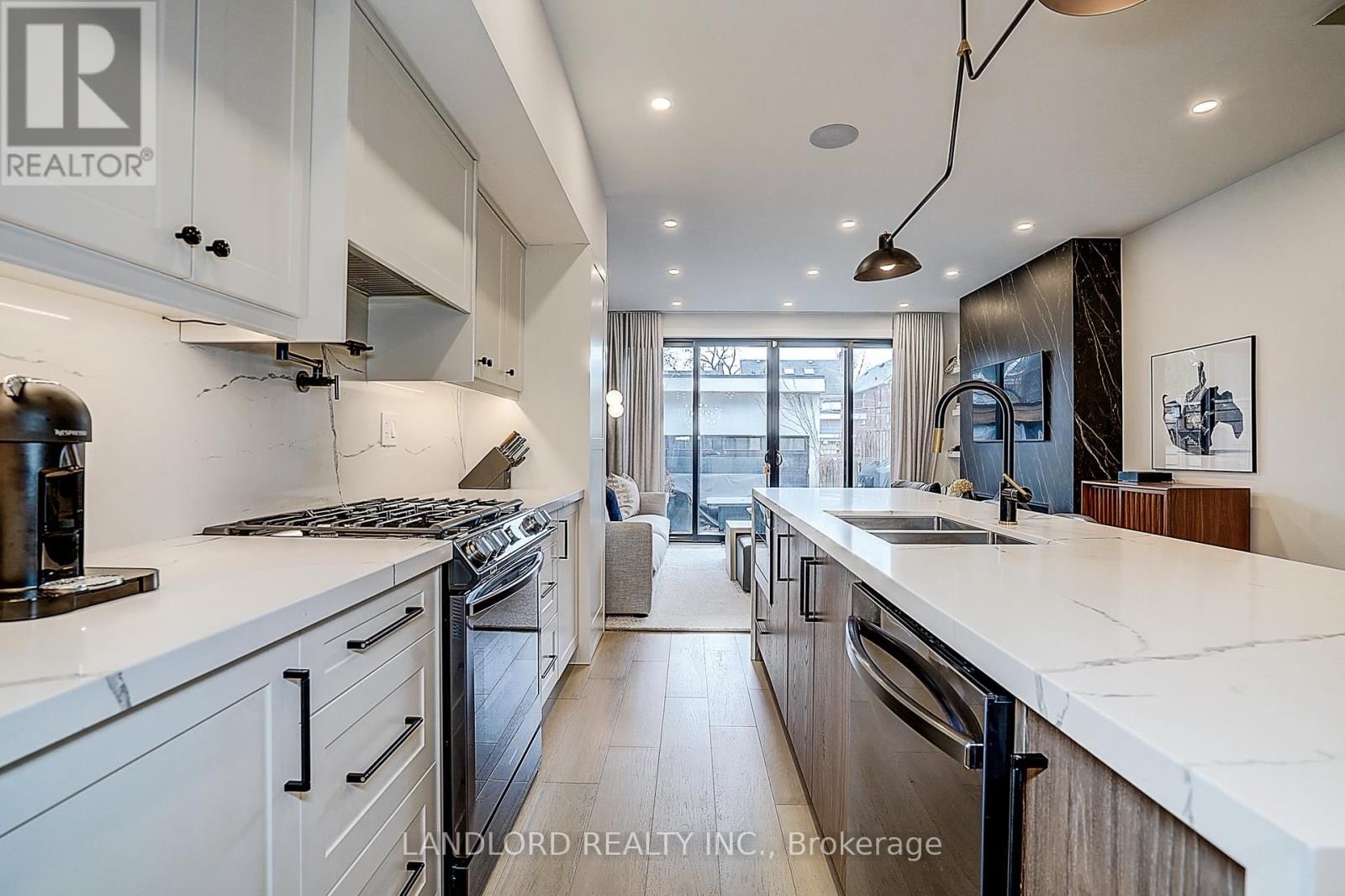 21 SHUDELL AVENUE Image 11