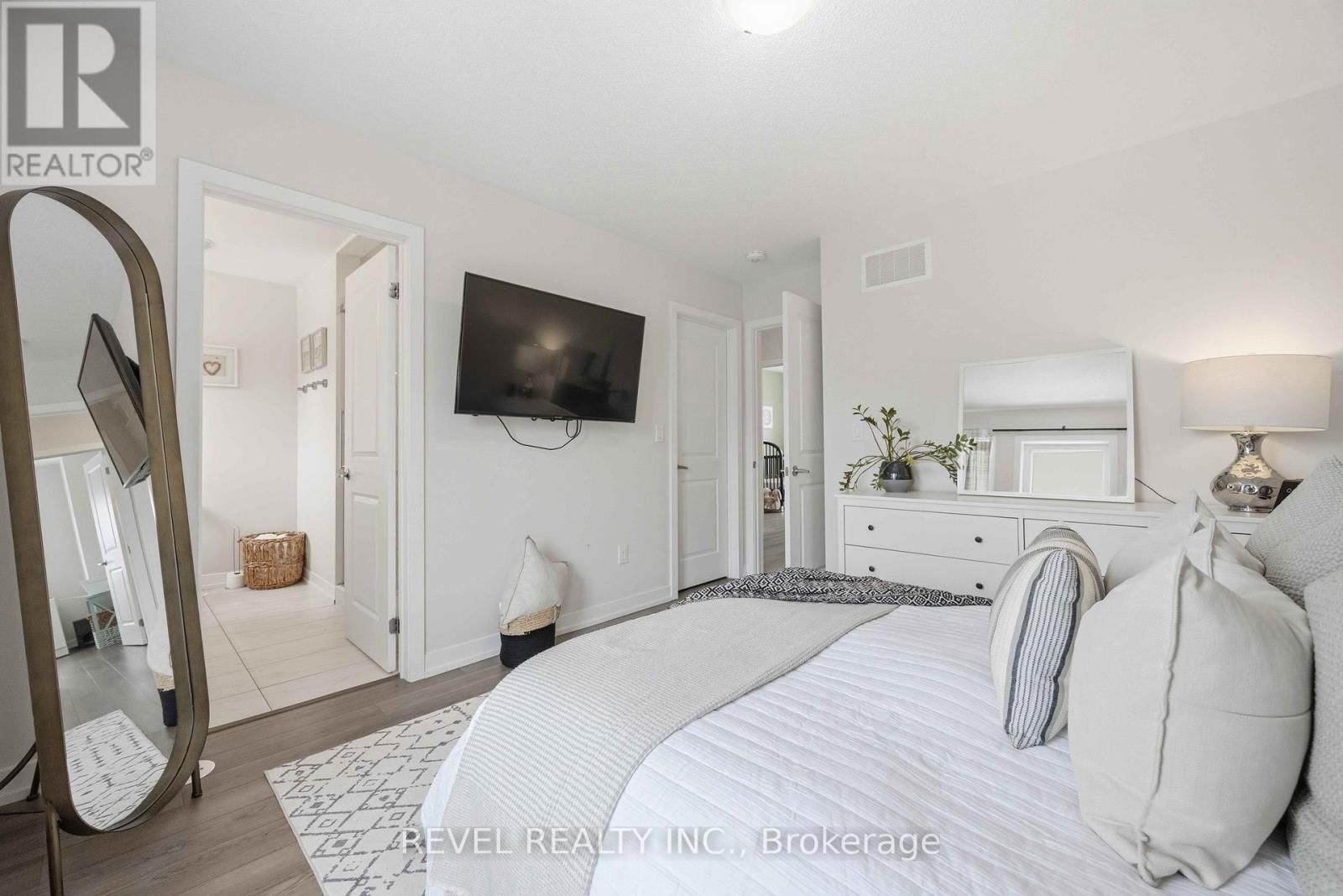 14 - 1956 ALTONA ROAD Image 38