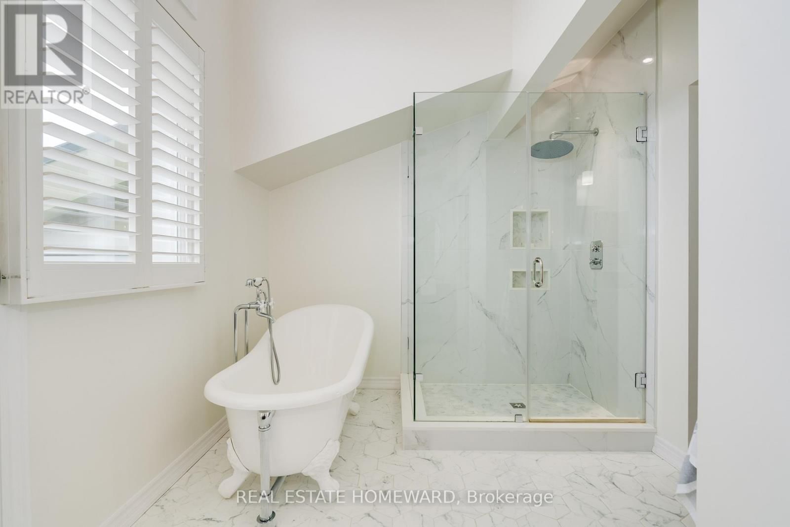 1848 LAKE SHORE BOULEVARD EAST Image 42