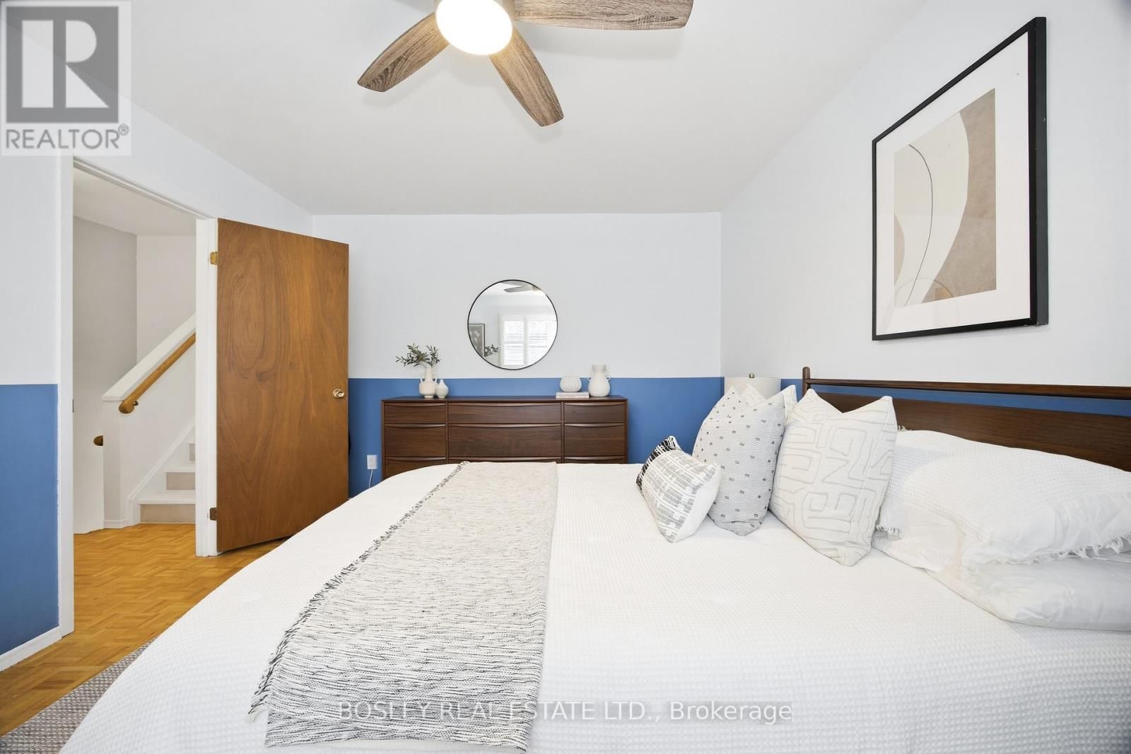 2807 ST CLAIR AVENUE EAST Image 13