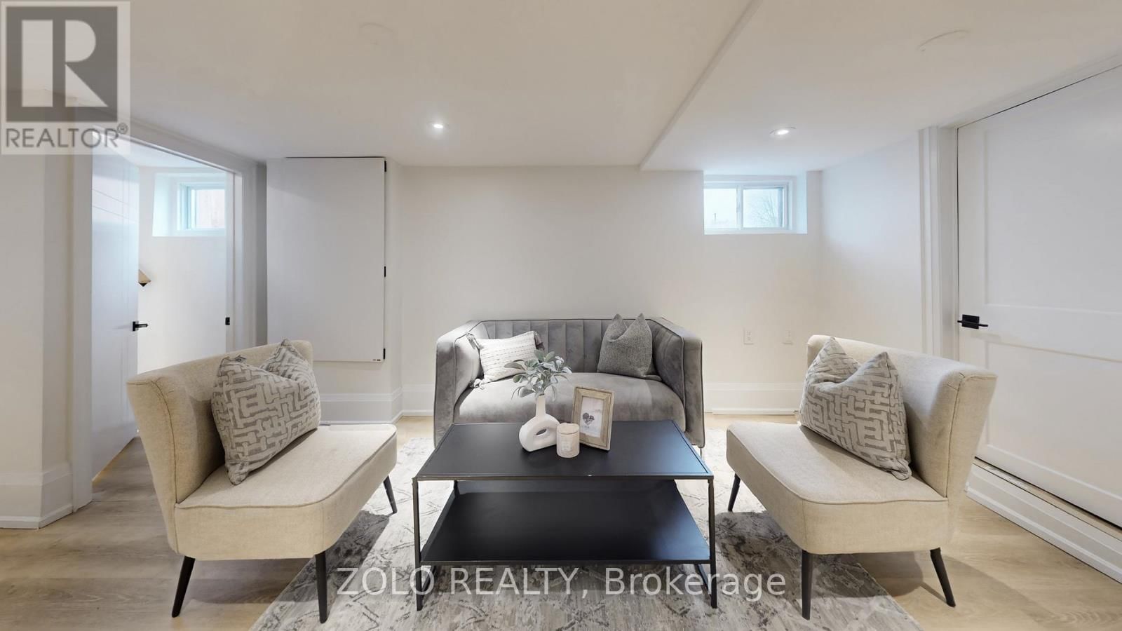 98 WOODMOUNT AVENUE Image 34