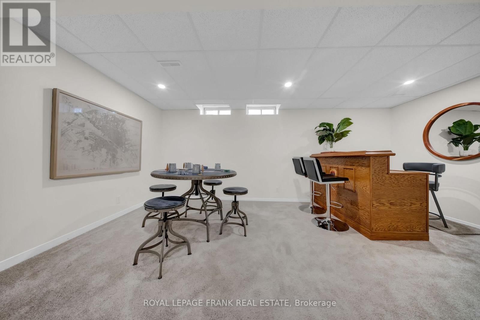 76 CORNWALL DRIVE Image 21