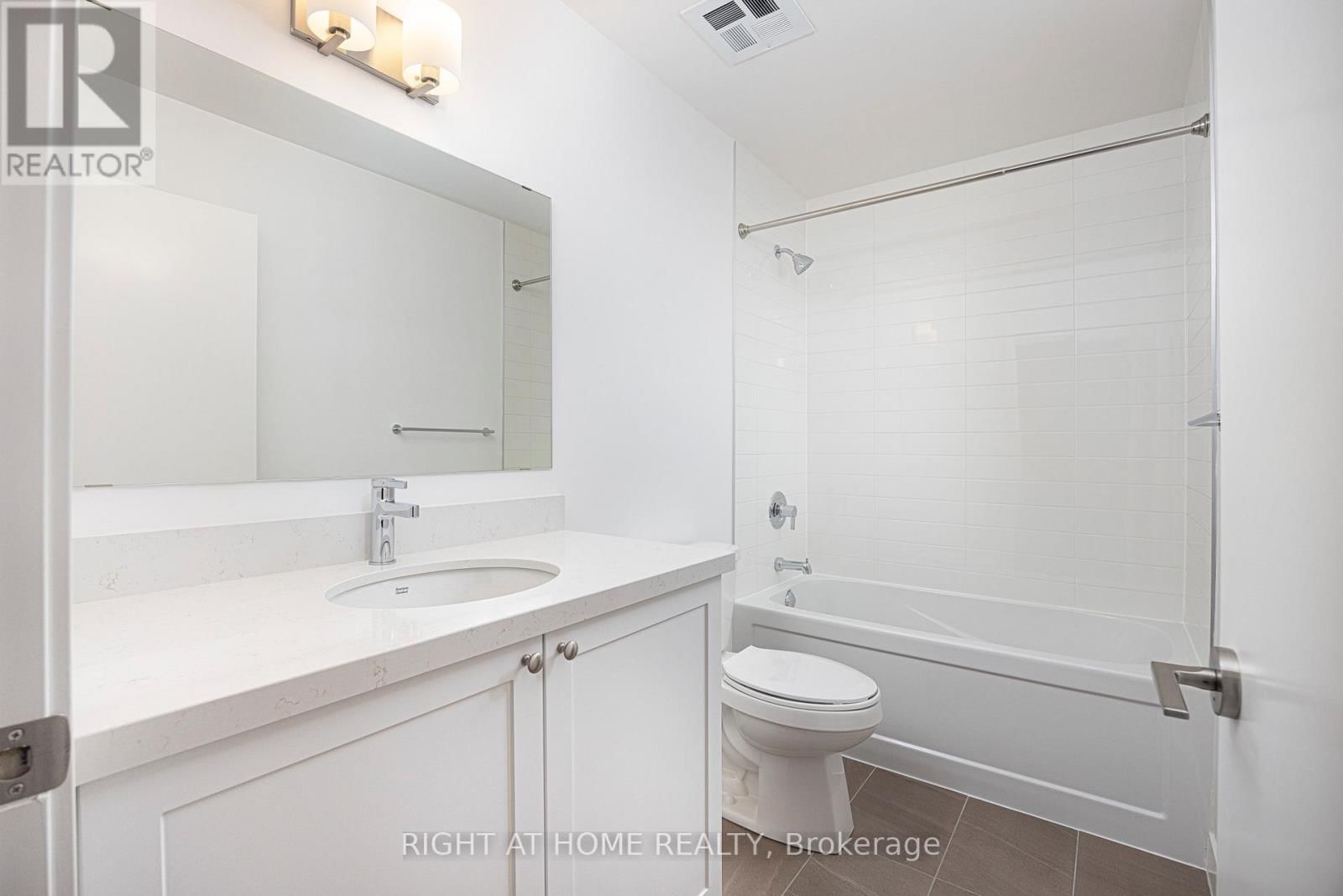 1106 - 55 CLARINGTON BOULEVARD Image 18