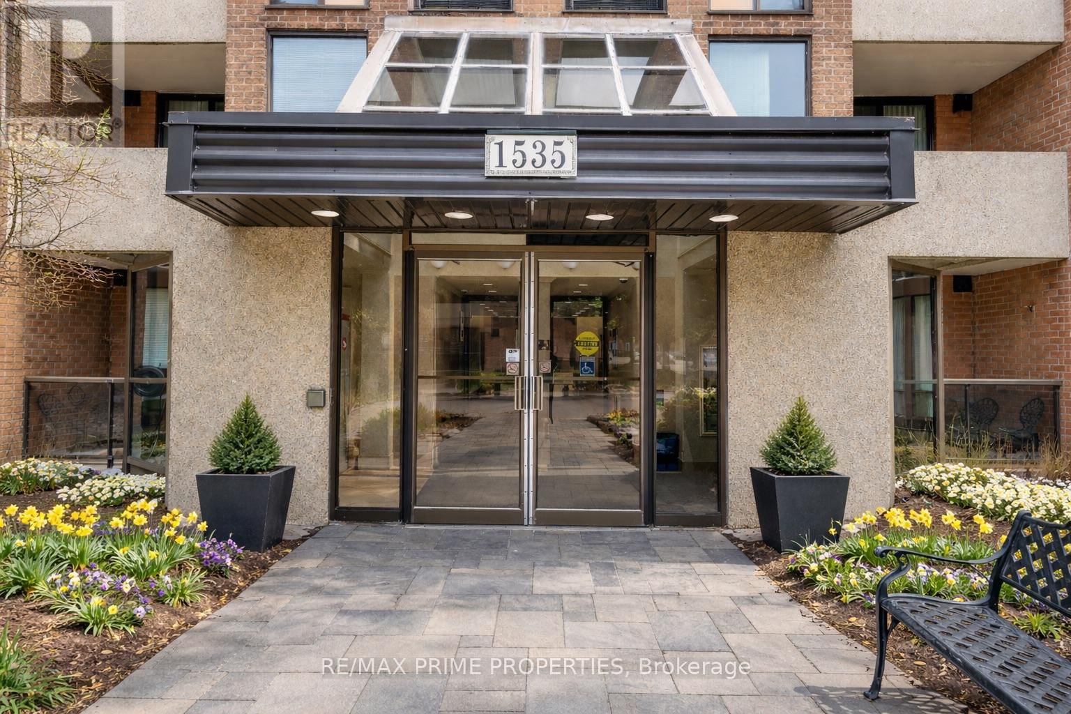 302 - 1535 DIEFENBAKER COURT Image 2