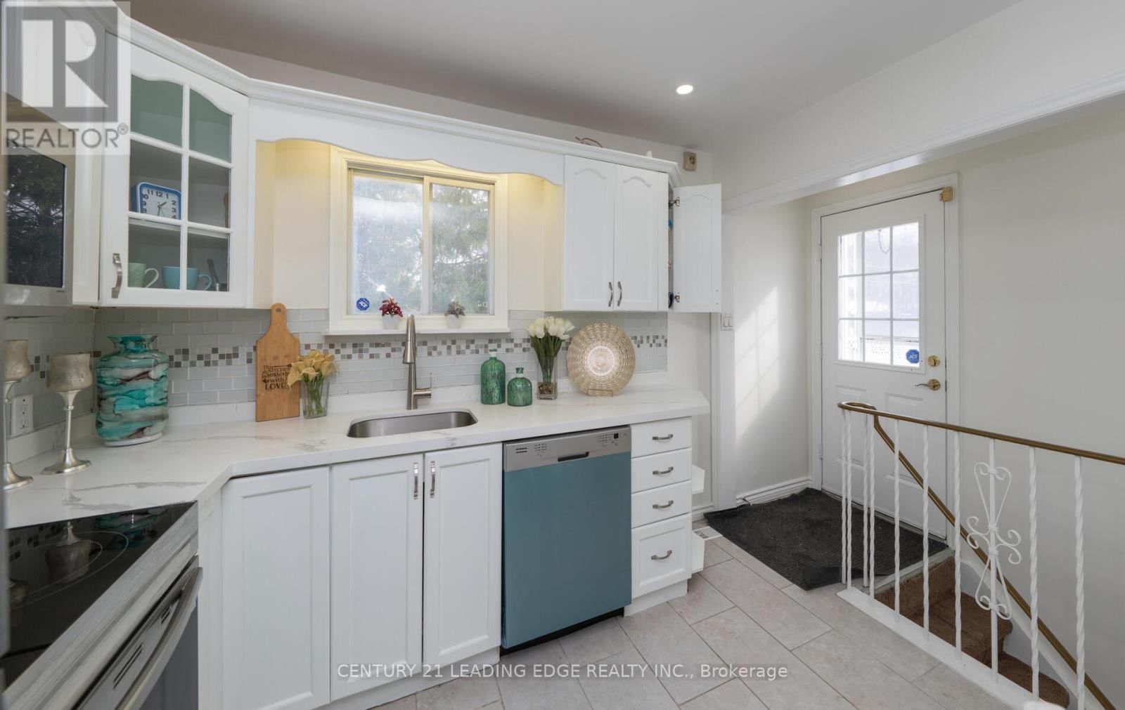 11 HILEY AVENUE Image 14