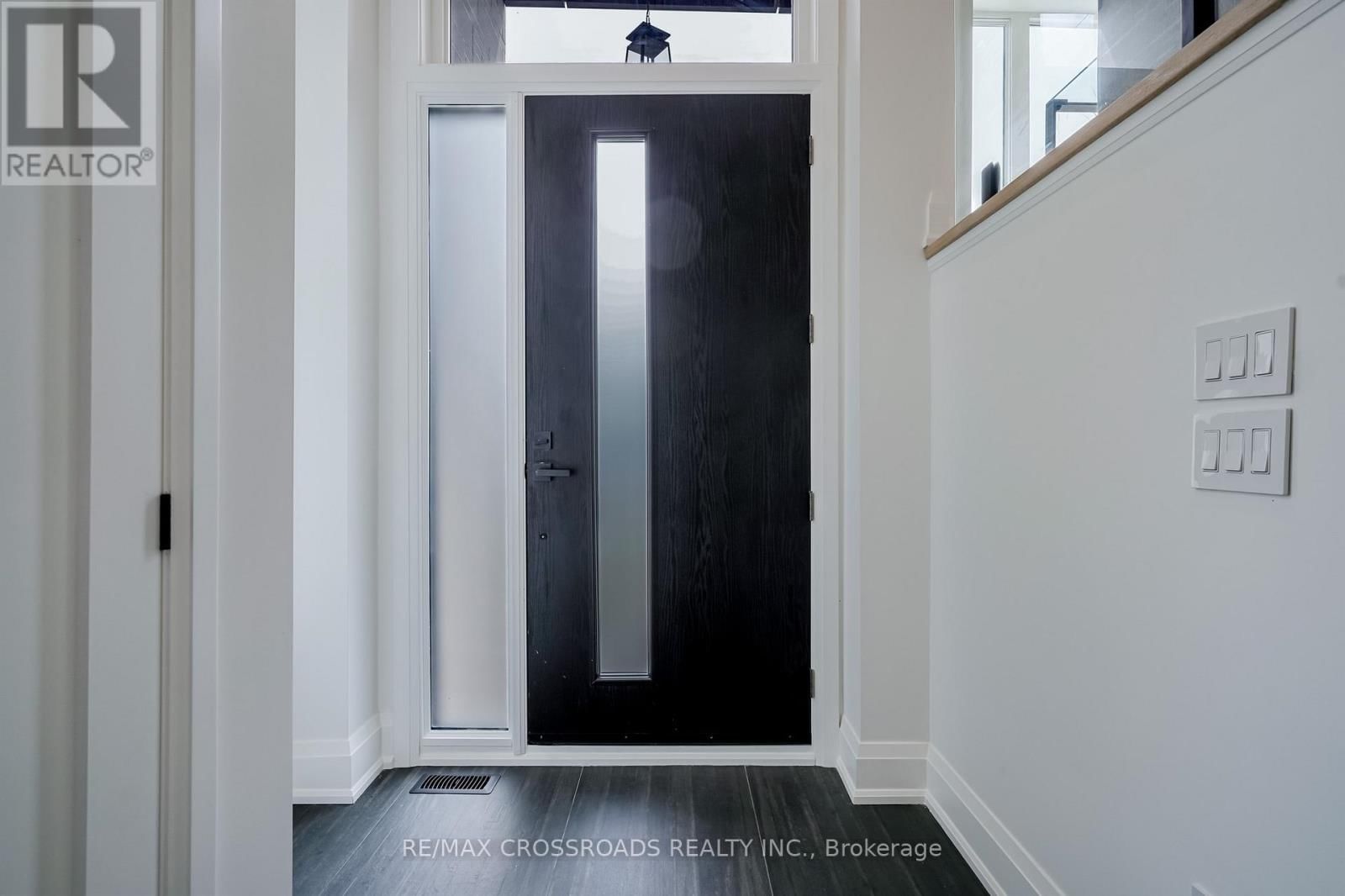 108 PARK STREET Image 4