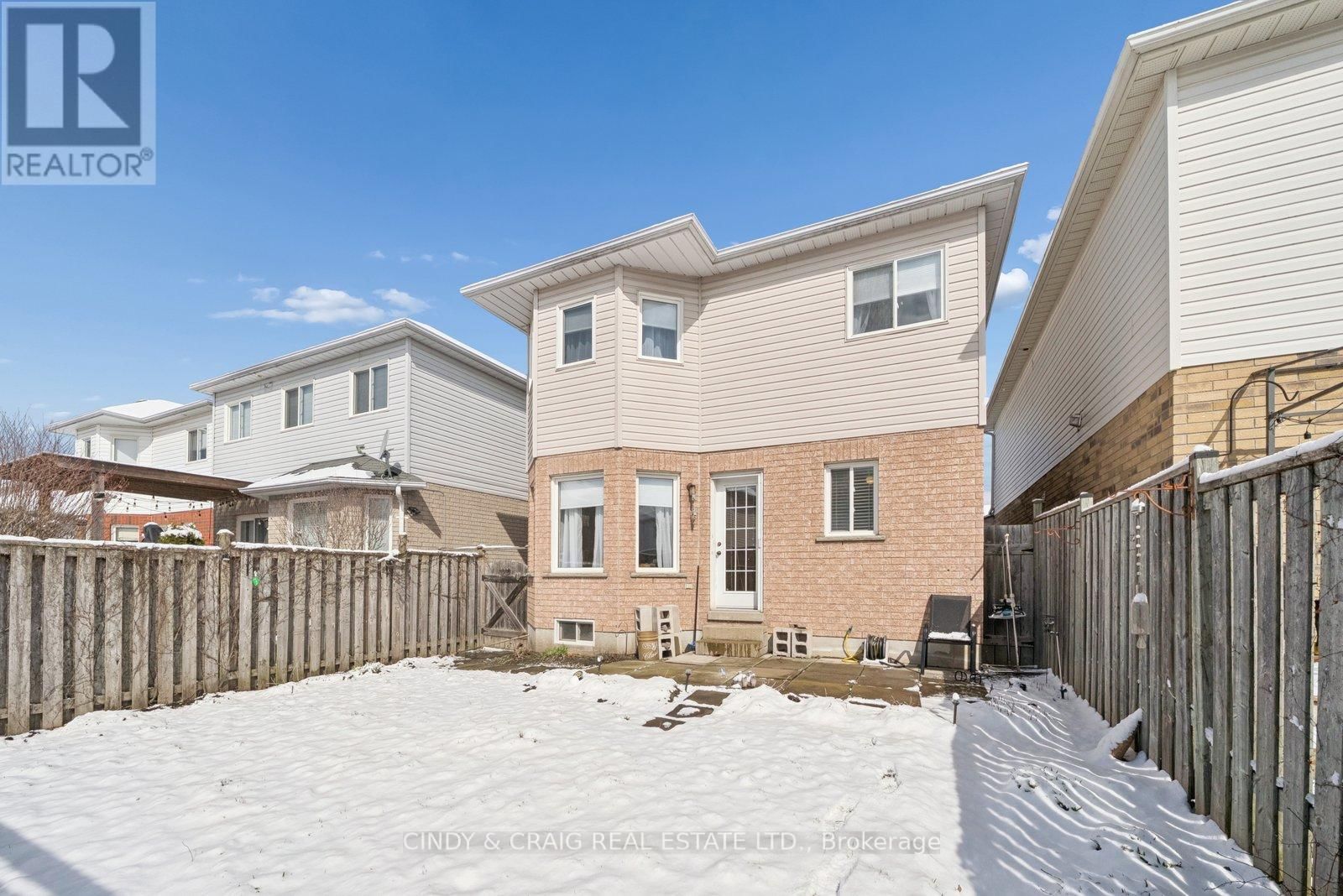 127 RICHFIELD SQUARE Image 11