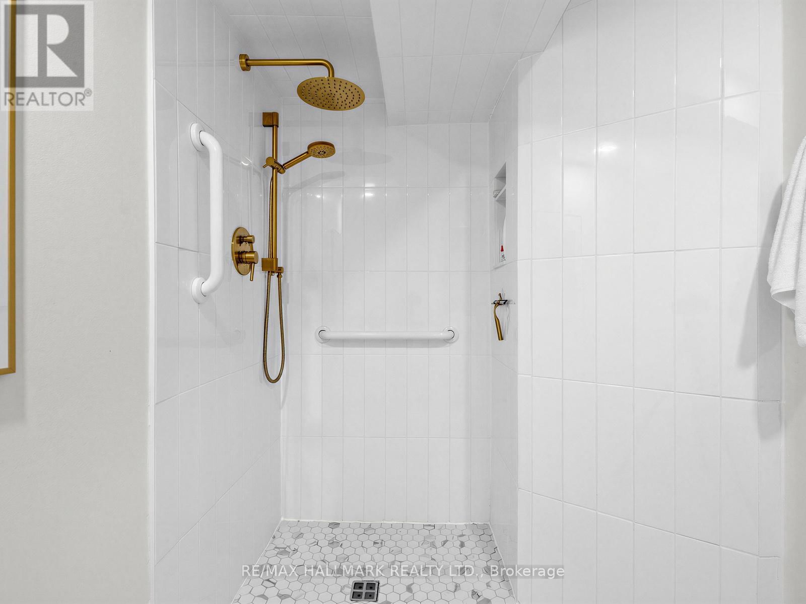 1045 PHARMACY AVENUE Image 37