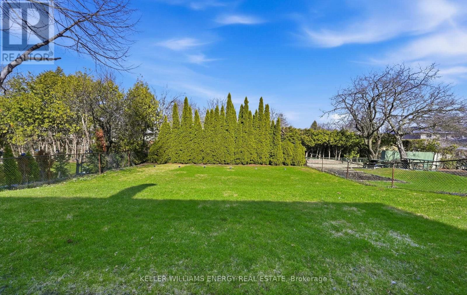 140 MERKLEY SQUARE Image 38