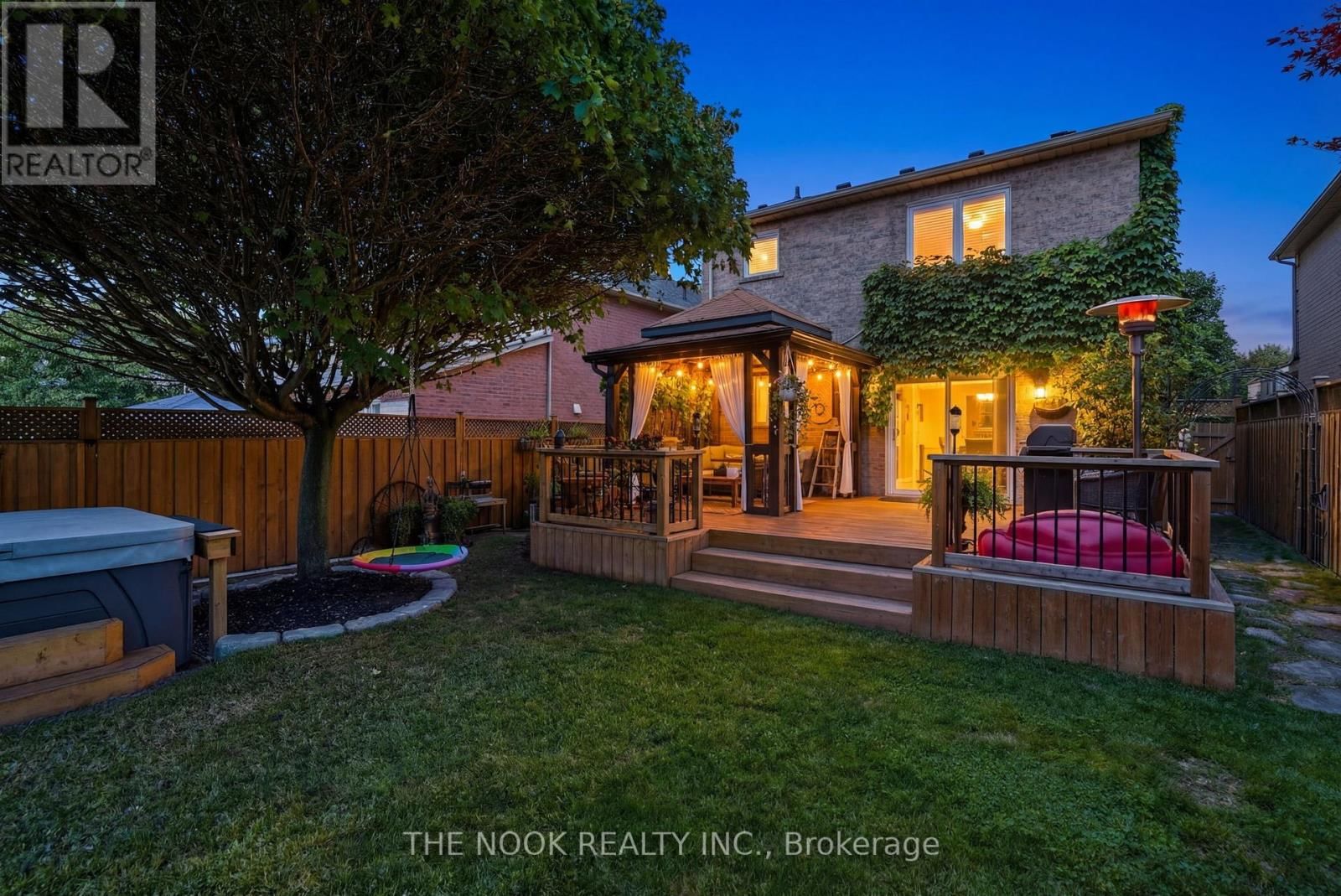 89 HUNTINGTON CRESCENT Image 38