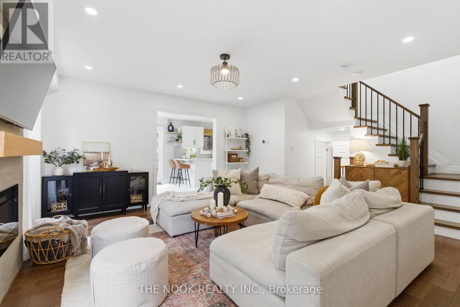 89 HUNTINGTON CRESCENT Image 6