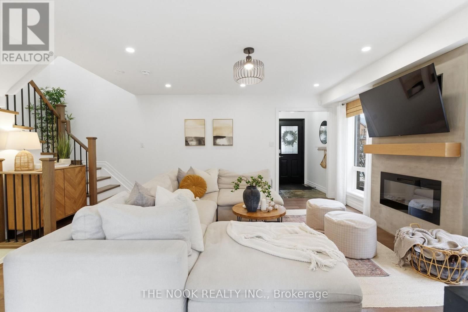 89 HUNTINGTON CRESCENT Image 9