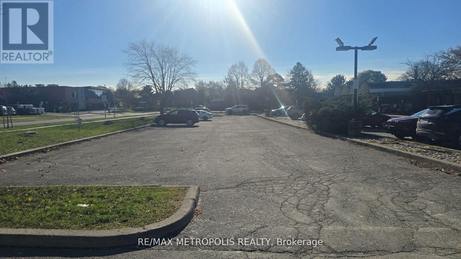 10 - 261 MICHAEL BOULEVARD Image 13