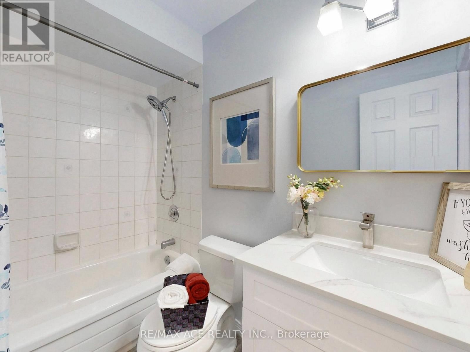 35 STAGEMASTER CRESCENT Image 34