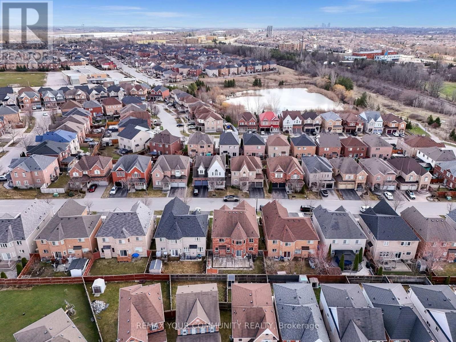 12 WARBURTON DRIVE Image 42