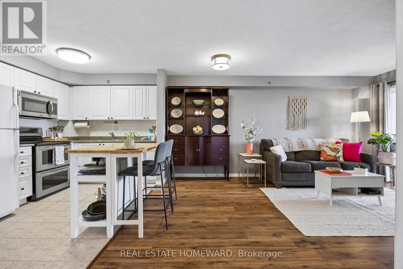 401 - 684 WARDEN AVENUE Image 5