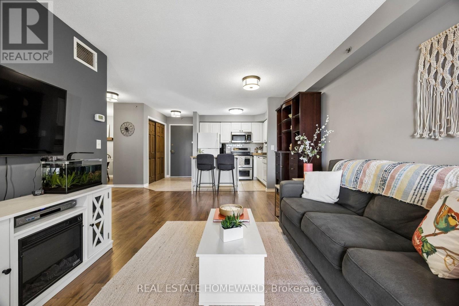 401 - 684 WARDEN AVENUE Image 9