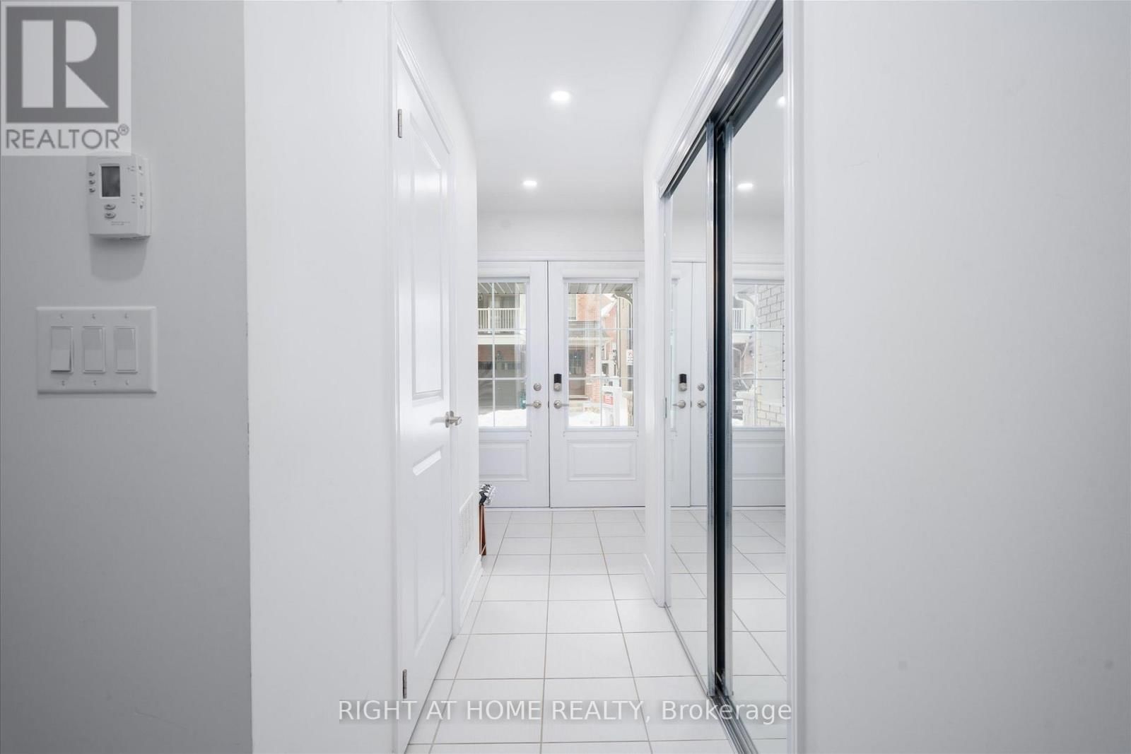 33 AMULET WAY Image 20