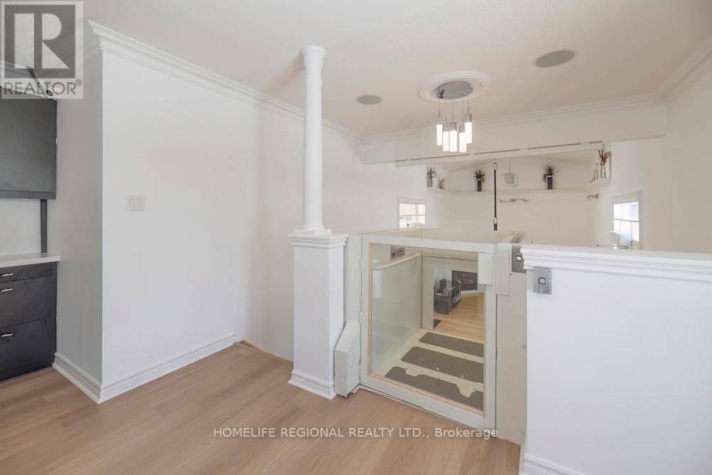 99 GOODMAN DRIVE Image 12